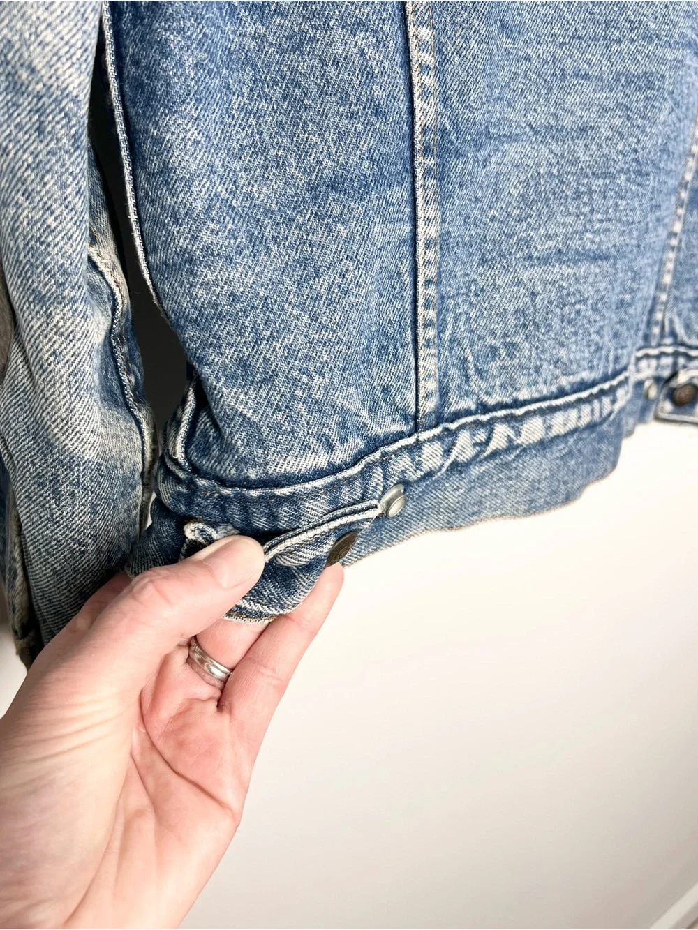 VTG Levi’s Denim Trucker Jacket Sherpa Lined Elbow Patches 38R
